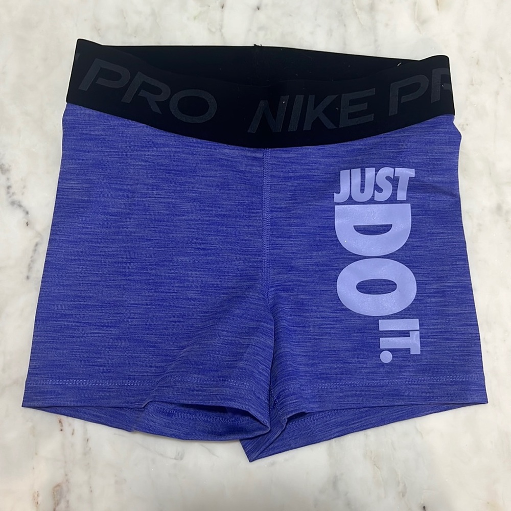 Nike PRO shorts size small